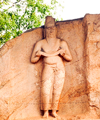  The Statue Of King Parakramabahu